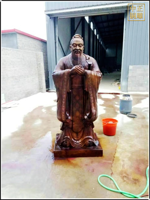 室外雙手合十孔子鑄造廠家.jpg